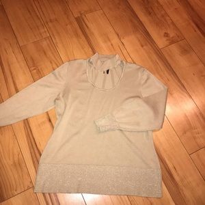 💖Gold sweater💖 18/20. 21 inch bust